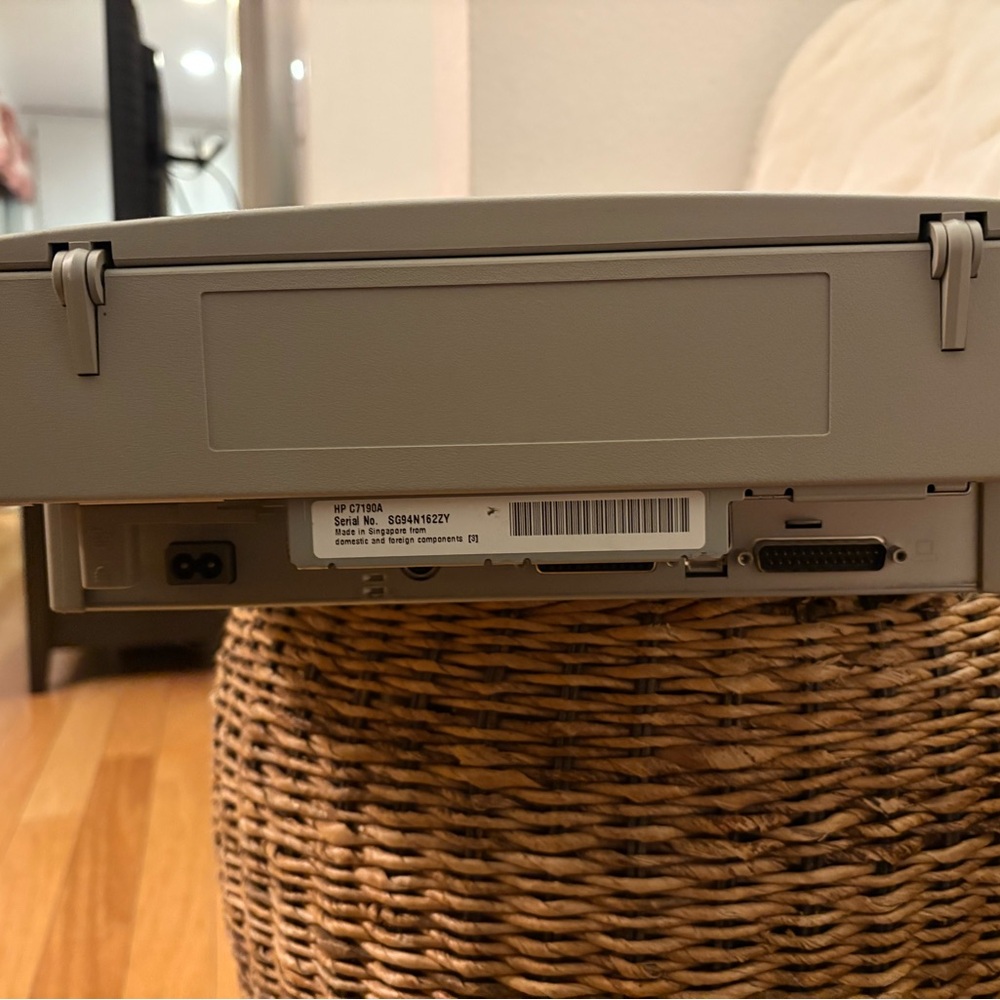 HP ScanJet 5200c Flatbed Scanner - Picture 6 of 9